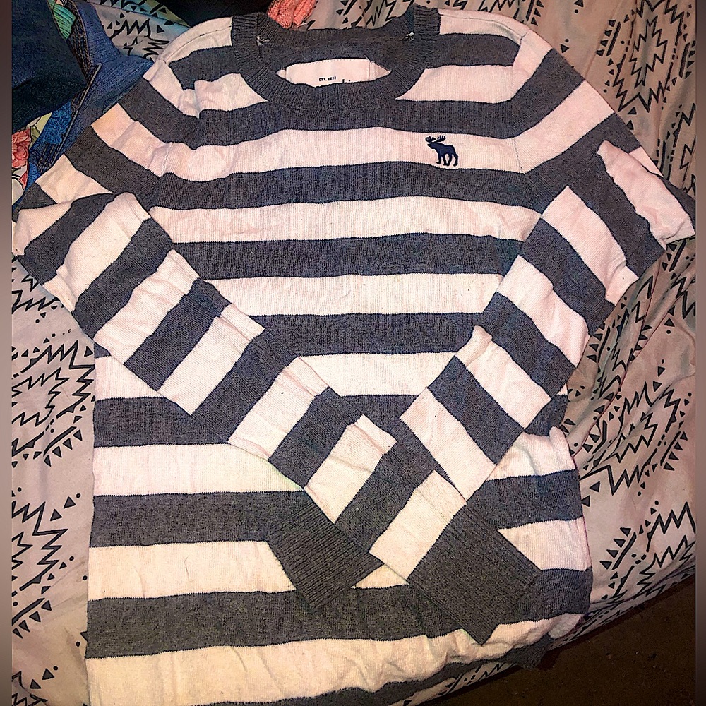 Abercrombie Gray & White Striped Long Sleeve Shirt Size XL